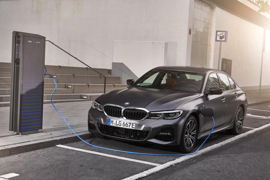  BMW 330e M Sport (G20) 2019 года  (WW) (фото 22 из 40)